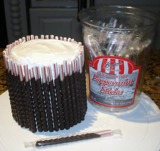 How to Make Chocolate Peppermint Cake lizbushong.com