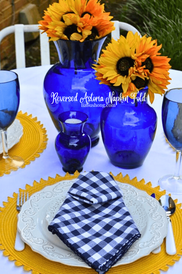 How to fold a Reversed Astoria Napkin Fold lizbushong.com