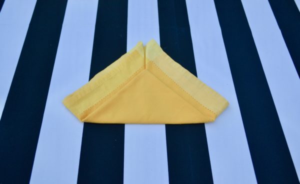 How to fold Bishop Hat napkin fold lizbushong.com