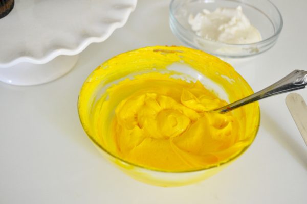 Golden Yellow Buttercream lizbushong.com