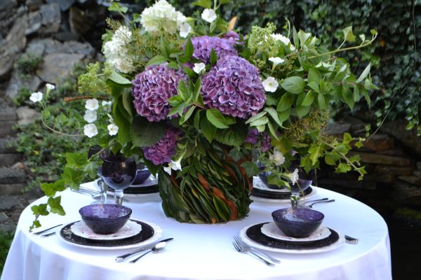 How to Make a Magnolia Leaf Vase Hydrangea Arrangement lizbushong.com
