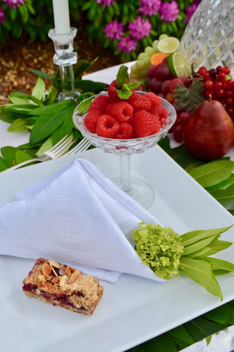 How to Make Triple Berry Tart Bars lizbushong.com