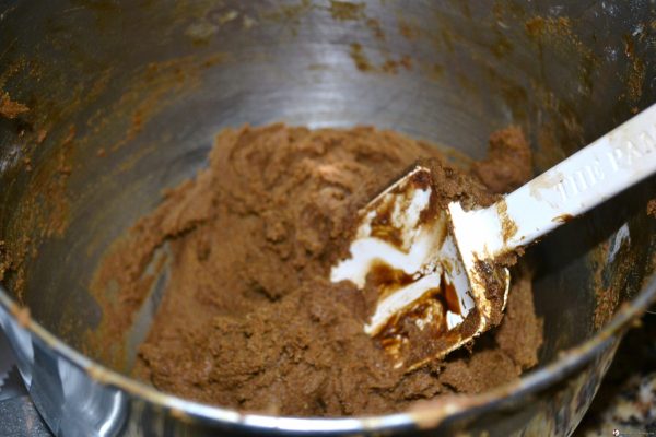 Gingersnap Spice cookies lizbushong.com