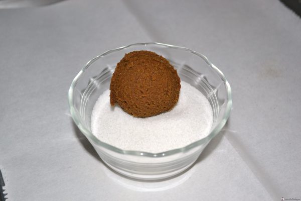 How to Make Gingersnap Spice cookies lizbushong.com