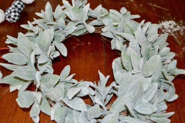 Floral Tutorial-Fall Wreath-lambs ear garland sections lizbushong.com
