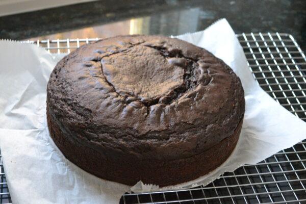 How to Make Chocolate Raspberry Truffle Cake lizbushong.com