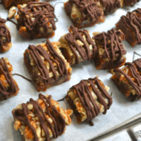 Mini Date Chocolate Bar Bites lizbushong.com