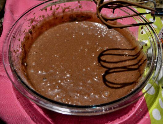 chocolate cupcake batter ready to bake lizbushong.com