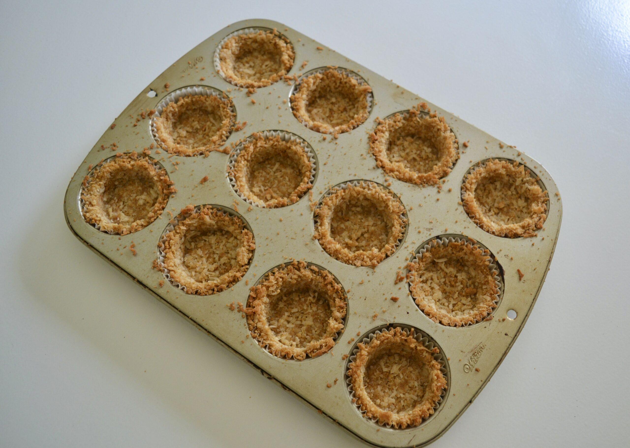 How to make mini key lime coconut crust pies lizbushong.com