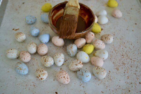 How to speckle candy eggs lizbushong.com